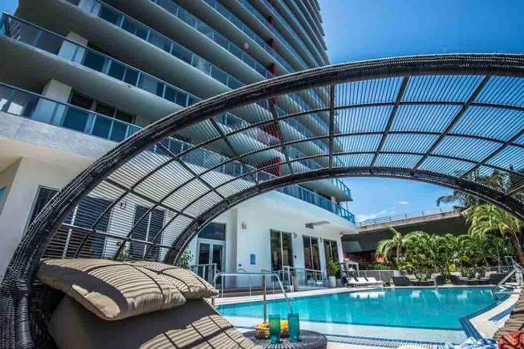 Luxury Condo Steps From Beach Hallandale Beach Eksteriør billede