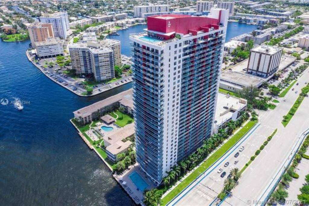 Luxury Condo Steps From Beach Hallandale Beach Eksteriør billede